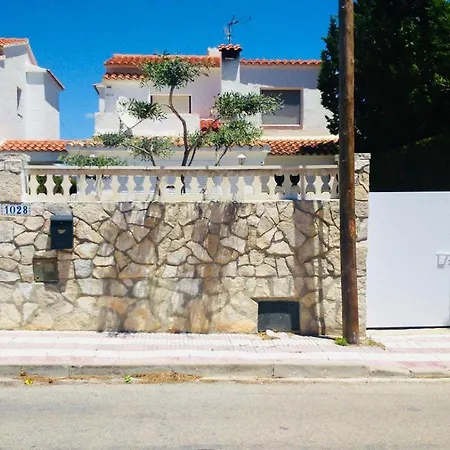 Rosa Holiday home Les Tres Cales